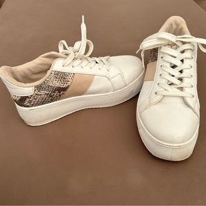 Qupid platform fashion running shoes